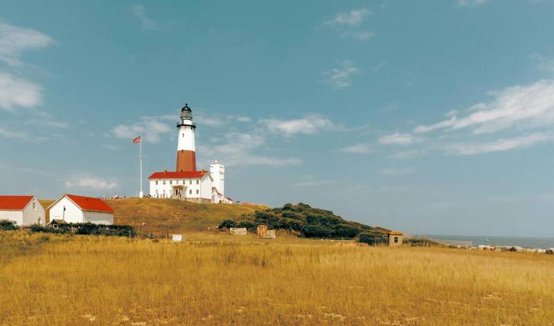 At the far eastern tip of Long Island, Montauk is a world apart from the urban buzz of Manhattan: